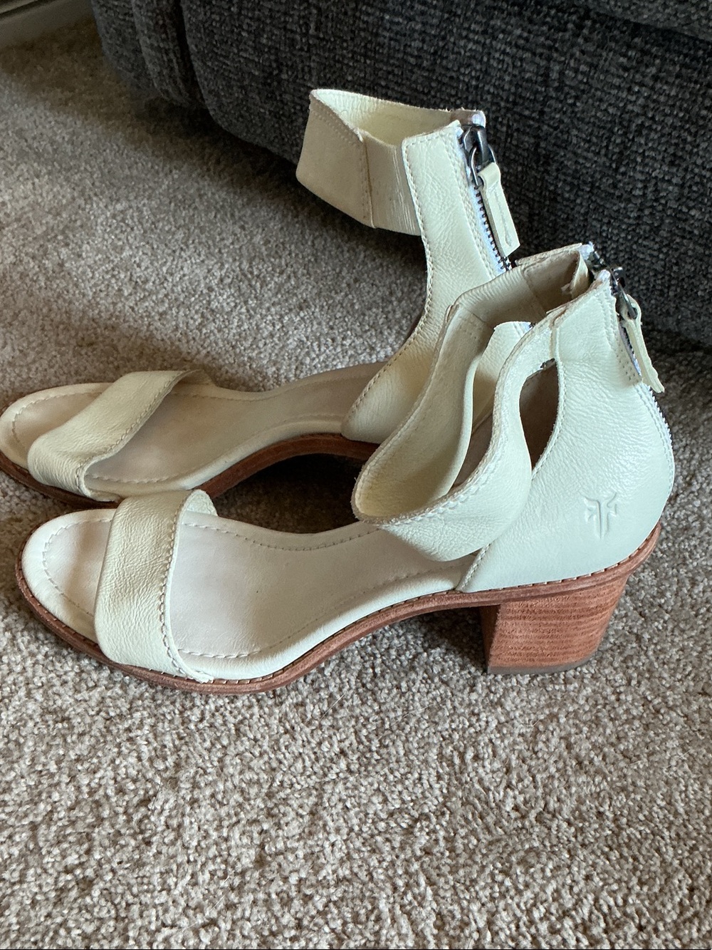 Frye Brielle Back Zip Sandals in white leather